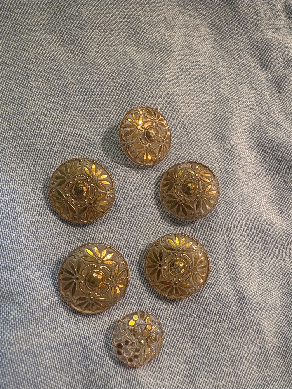 Beautiful Gold Floral Glass Buttons - Set of 6